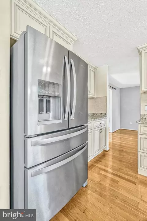 Kitchen - 5749 Heming Ave, Springfield, VA 22151 photo 5 of 6
