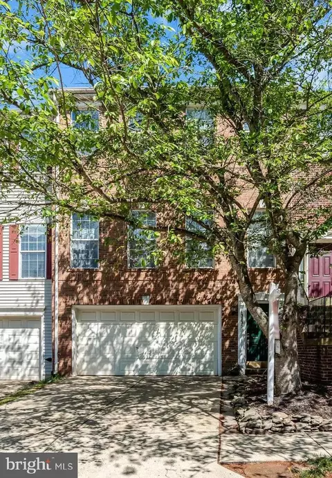 13230 Maple Creek Ln, Centreville, VA 20120