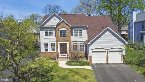 1364 Grant St, Herndon, VA 20170
