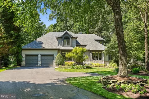 11217 Bright Pond Ln, Reston, VA 20194
