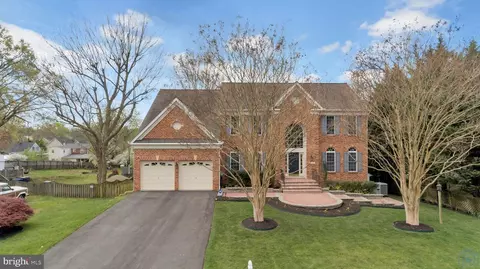 2713 Schooley Dr, Alexandria, VA 22306