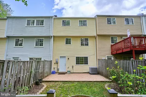 Exterior - 8694 Bent Arrow Ct, Springfield, VA 22153 photo 3 of 3