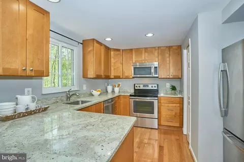 Kitchen - 8694 Bent Arrow Ct, Springfield, VA 22153 photo 1 of 3