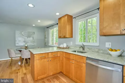 Kitchen - 8694 Bent Arrow Ct, Springfield, VA 22153 photo 2 of 3