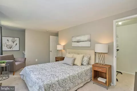 Bedroom - 8694 Bent Arrow Ct, Springfield, VA 22153 photo 2 of 6
