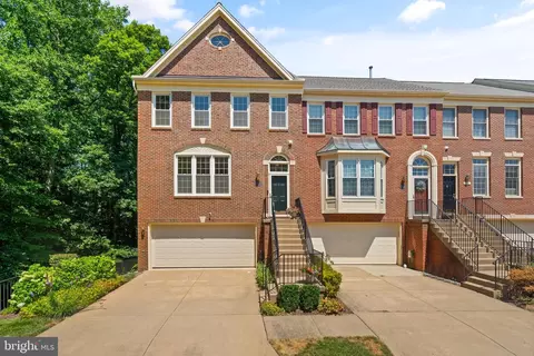 11595 Avondale Dr, Fairfax, VA 22030