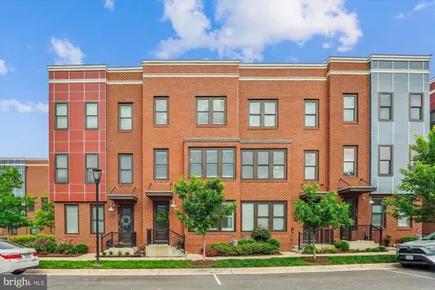 9132 Power House Rd, Lorton, VA 22079