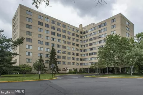 6621 Wakefield Dr #701, Alexandria, VA 22307