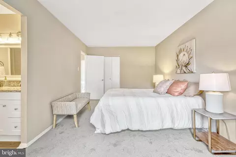 Bedroom - 6029 Forrest Hollow Ln, Springfield, VA 22152 photo 7 of 7