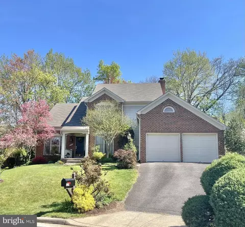 5248 Braywood Dr, Centreville, VA 20120