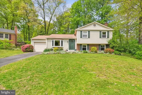 1500 Bayflower Ct, Herndon, VA 20170