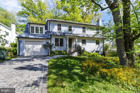 213 Ayr Hill Ave NE, Vienna, VA 22180