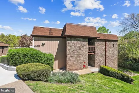 8511 Barrington Ct #K, Springfield, VA 22152