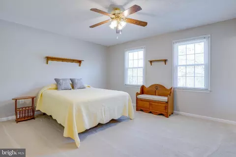 Bedroom - 7413 Brian Run Ct, Springfield, VA 22153 photo 4 of 5
