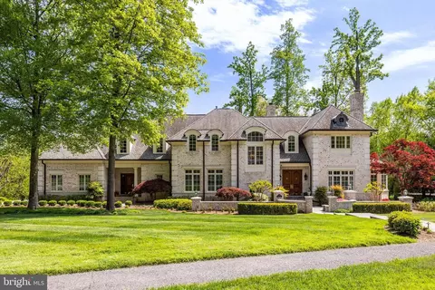 7809 Grovemont Dr, Mclean, VA 22102