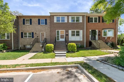 3329 Spring Ln, Falls Church, VA 22041