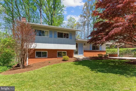 7716 Glenister Dr, Springfield, VA 22152