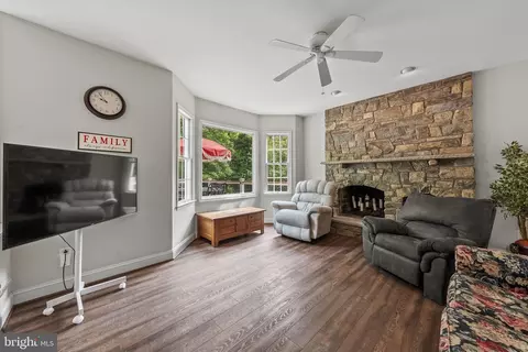 6101 Tobey Ct, Springfield, VA 22150 photo 14