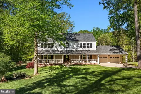 10834 Henderson Rd, Fairfax Station, VA 22039