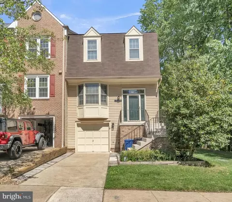 7213 Squirrel Run Ct, Springfield, VA 22152