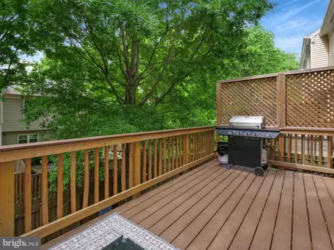 14869 Lynhodge Ct, Centreville, VA 20120