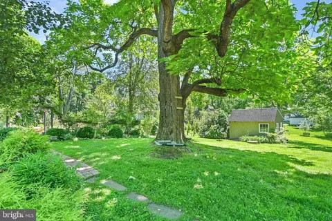 5719 High Ln, Burke, VA 22015