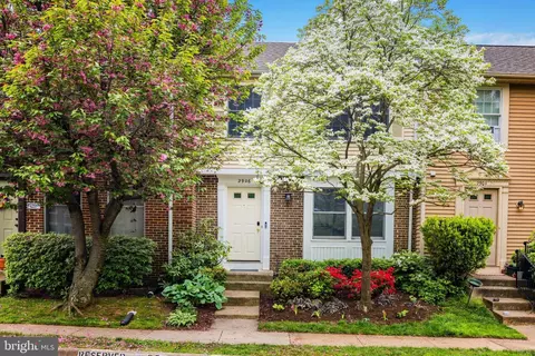 2906 Montauk Ct, Falls Church, VA 22042