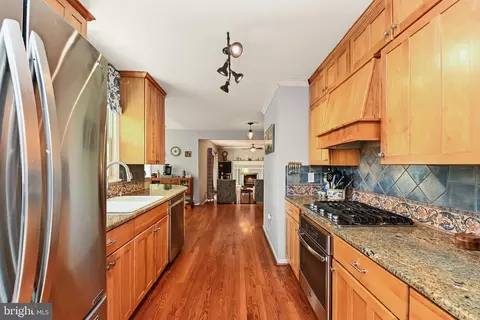Kitchen - 6215 Winnepeg Dr, Burke, VA 22015 photo 1 of 8
