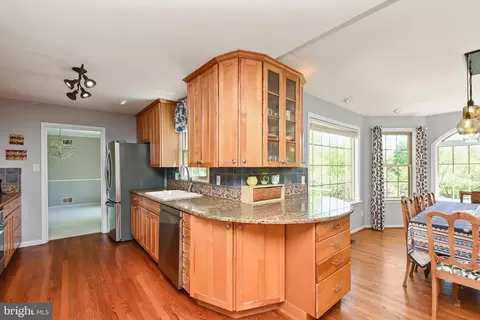 Kitchen - 6215 Winnepeg Dr, Burke, VA 22015 photo 3 of 8