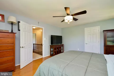 Bedroom - 6215 Winnepeg Dr, Burke, VA 22015 photo 3 of 6