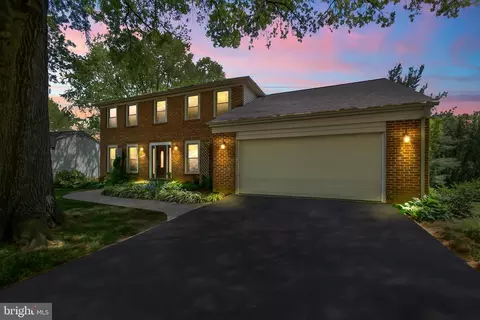 Exterior - 6215 Winnepeg Dr, Burke, VA 22015 photo 4 of 15