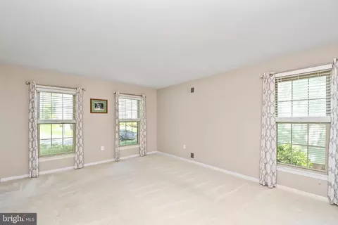 Living - 6215 Winnepeg Dr, Burke, VA 22015 photo 2 of 6