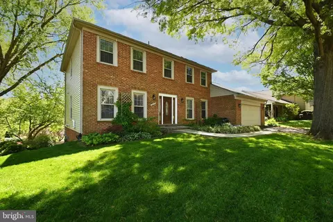 6215 Winnepeg Dr, Burke, VA 22015