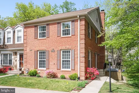 7934 Bethelen Woods Ln, Springfield, VA 22153