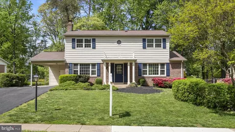 6909 Sydenstricker Rd, Springfield, VA 22152