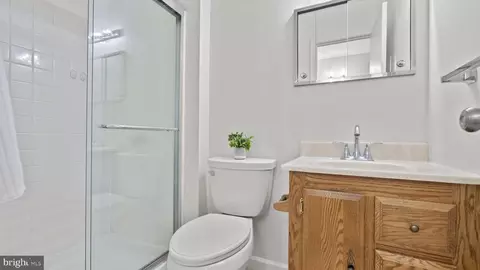 Bath - 6909 Sydenstricker Rd, Springfield, VA 22152 photo 3 of 5