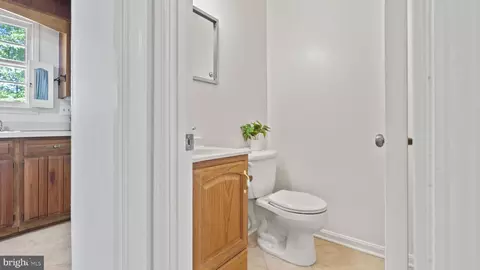 Bath - 6909 Sydenstricker Rd, Springfield, VA 22152 photo 4 of 5