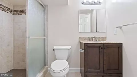 Bath - 6909 Sydenstricker Rd, Springfield, VA 22152 photo 5 of 5