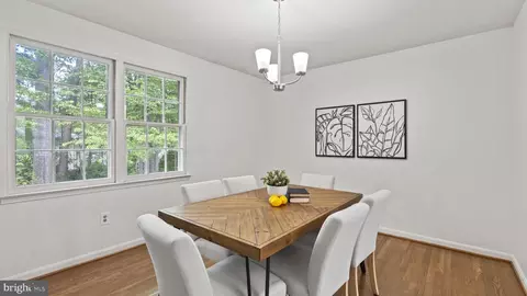 Dining - 6909 Sydenstricker Rd, Springfield, VA 22152 photo 2 of 3
