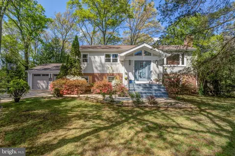 7112 Wesley Rd, Springfield, VA 22150