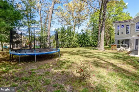 Exterior - 7112 Wesley Rd, Springfield, VA 22150 photo 6 of 7