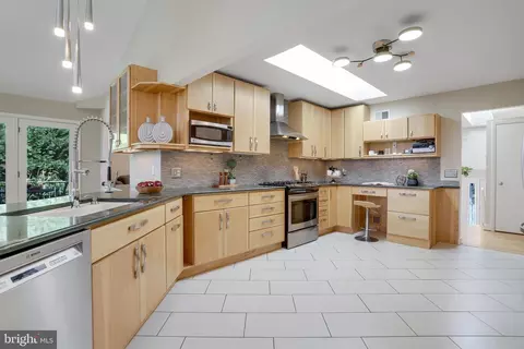 Kitchen - 7112 Wesley Rd, Springfield, VA 22150 photo 1 of 6