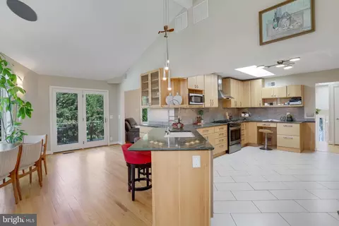Kitchen - 7112 Wesley Rd, Springfield, VA 22150 photo 4 of 6