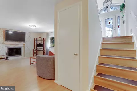 Entry Way - 7112 Wesley Rd, Springfield, VA 22150 photo 1 of 1