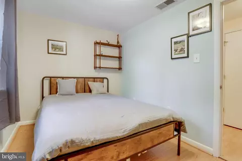 Bedroom - 7112 Wesley Rd, Springfield, VA 22150 photo 4 of 5