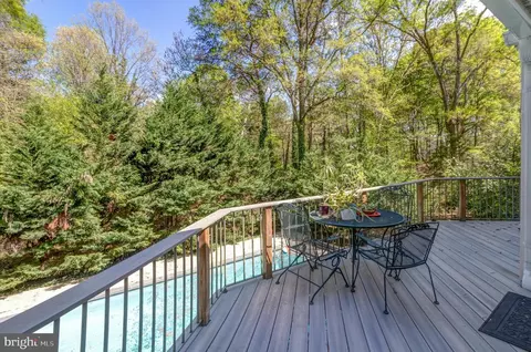 Exterior - 7112 Wesley Rd, Springfield, VA 22150 photo 3 of 7