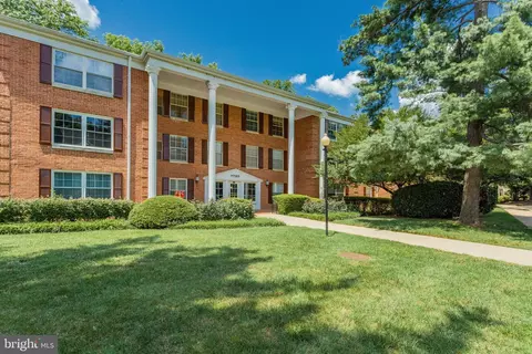 Exterior - 7720 Tremayne Pl #310, Mclean, VA 22102 photo 3 of 17