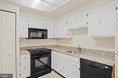 Kitchen - 7720 Tremayne Pl #310, Mclean, VA 22102 photo 2 of 2