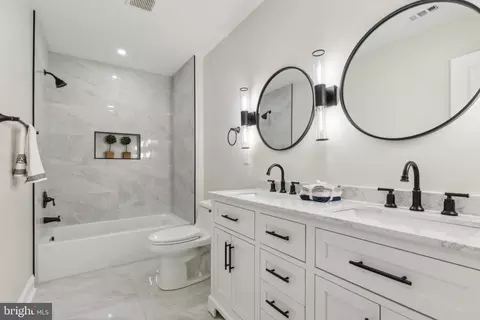 Bath - 2600 Mountain Laurel Pl, Reston, VA 20191 photo 4 of 5