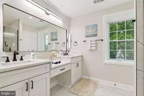 Bath - 2600 Mountain Laurel Pl, Reston, VA 20191 photo 2 of 5